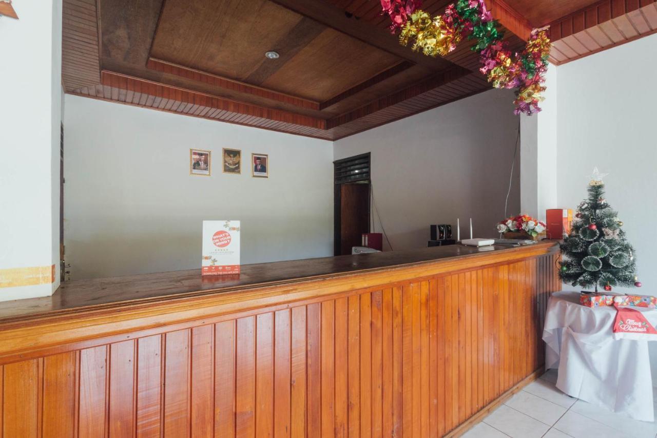 Oyo1688科林海滩酒店 安汶 外观 照片